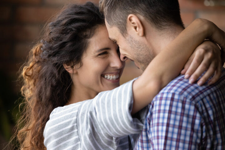 女性が急に目を合わせなくなった心理！視線を感じなくなったら諦める？